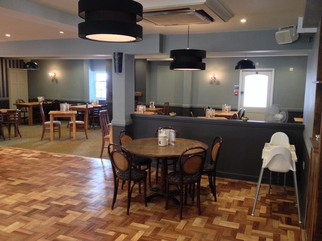 Templars Hotel And Restaurant Baldock Exterior foto
